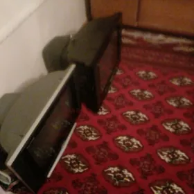 Telewizorlar 2 sany bar.