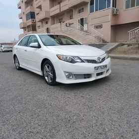 Toyota Camry 2014
