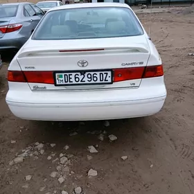 Toyota Camry 2000