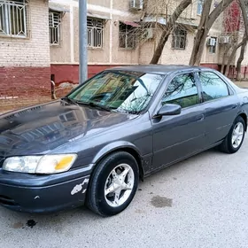 Toyota Camry 2000