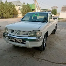 Nissan Navara 2008