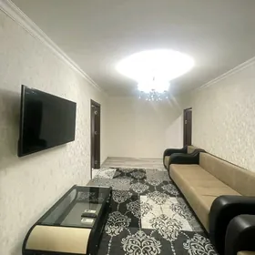 11 мкр 2 ком 4/2 этаж Панелька