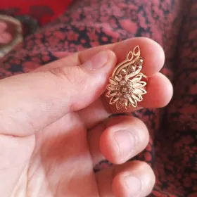 585 Probada Brilliant yùzùk