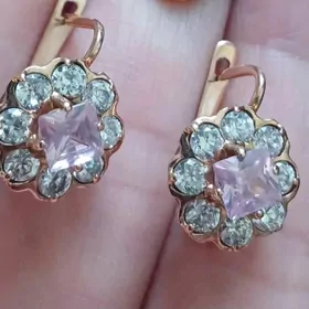 gyzyl gulakalka gadymy