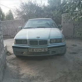 BMW 320 1992