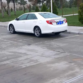 Toyota Camry 2012