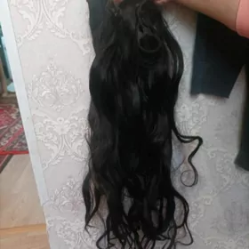 волосы на заколках