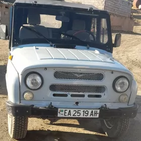 UAZ 469 2000