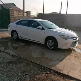 Toyota Camry 2017