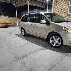 Toyota Sienna 2005