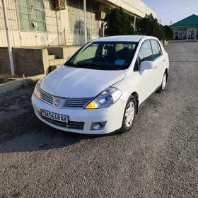 Nissan Versa 2010