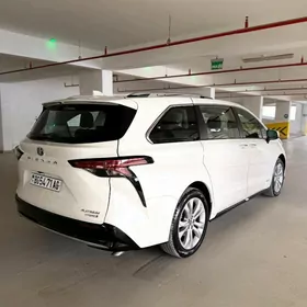 Toyota Sienna 2020