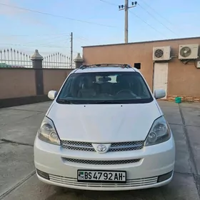 Toyota Sienna 2004
