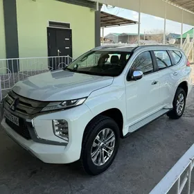 Mitsubishi Montero Sport 2024