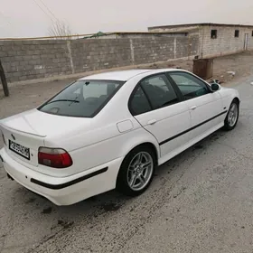 BMW E39 2000
