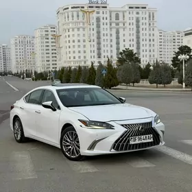 Lexus ES 350 2022