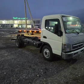 Mitsubishi Canter 2025