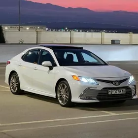 Toyota Camry 2021