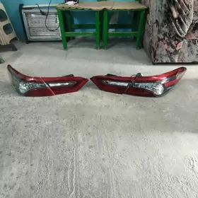 2020.22 Camry fara stopnik.