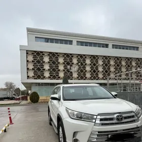 Toyota Highlander 2017