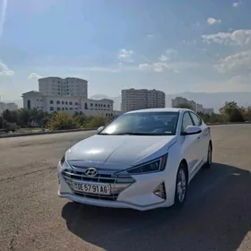 Hyundai Elantra 2020