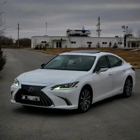 Lexus ES 300h 2022