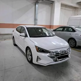 Hyundai Elantra 2019