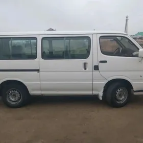 Toyota Hiace 2012