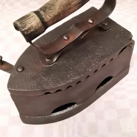 УТЮГ УГОЛЬНЫЙ