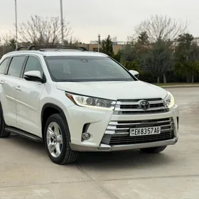Toyota Highlander 2018