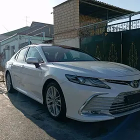 Toyota Camry 2023