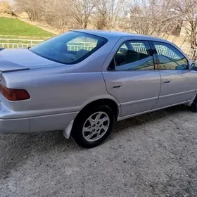 Toyota Camry 2001