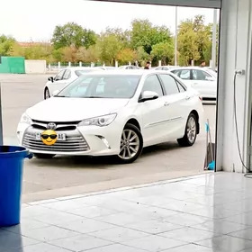 Toyota Camry 2017