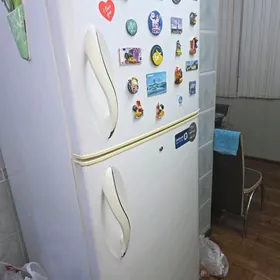 Продаётся холдильник LG