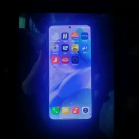 redmi not 13 8+8/512 GB