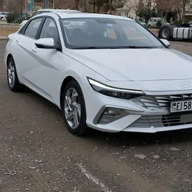 Hyundai Elantra 2024