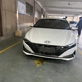 Hyundai Elantra 2023
