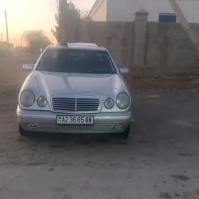 Mercedes-Benz E320 1998