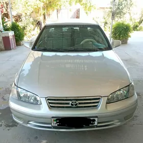 Toyota Camry 2000