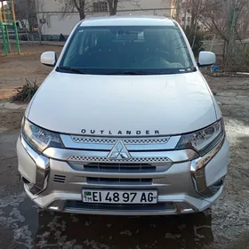 Mitsubishi Outlander 2022