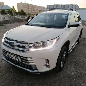 Toyota Highlander 2018