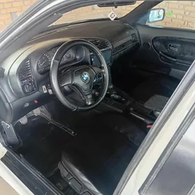 BMW 323 1996
