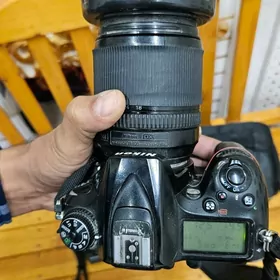 Nikon 7200