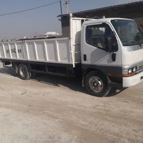 Mitsubishi Canter 2000