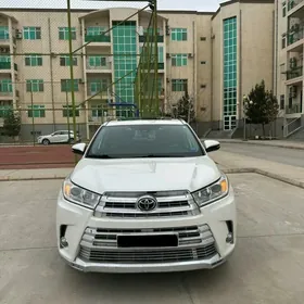 Toyota Highlander 2019