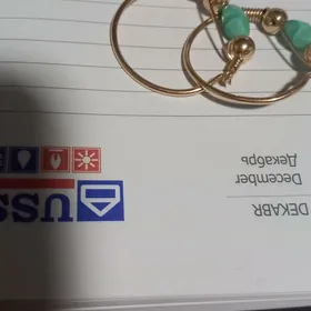 золотое украшение