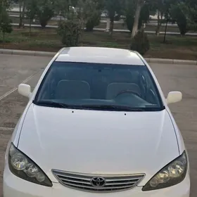 Toyota Camry 2004