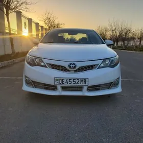 Toyota Camry 2012