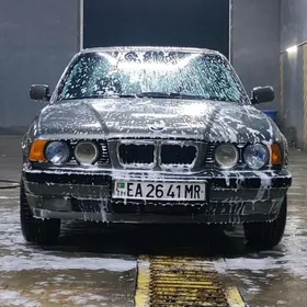 BMW 525 1989