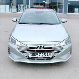 Hyundai Elantra 2020